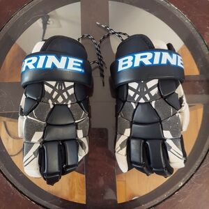 Brine Men's Lacrosse Gloves Size 10 (10" / 25cm)